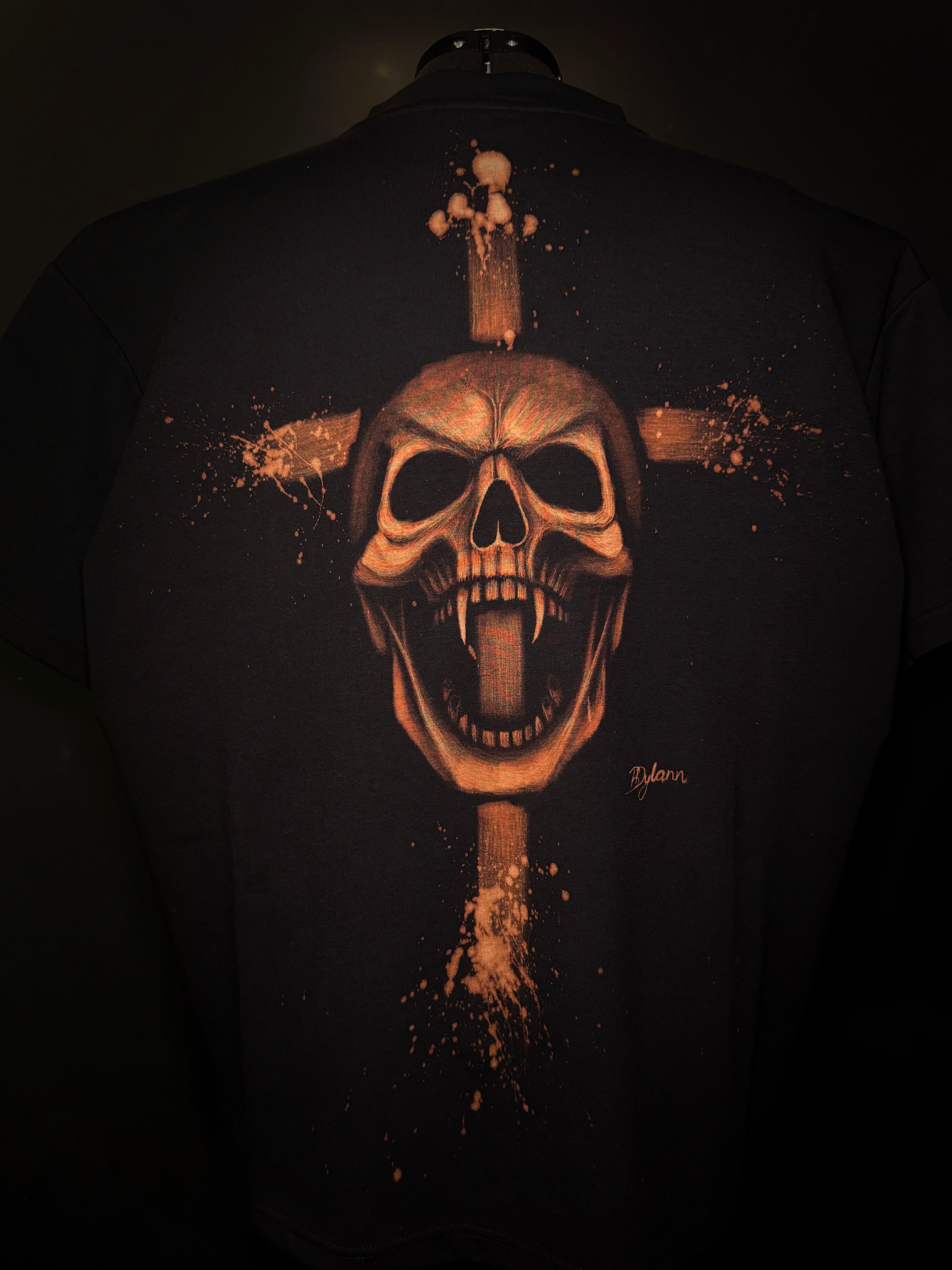 XL T-Shirt - VAMPYRUS